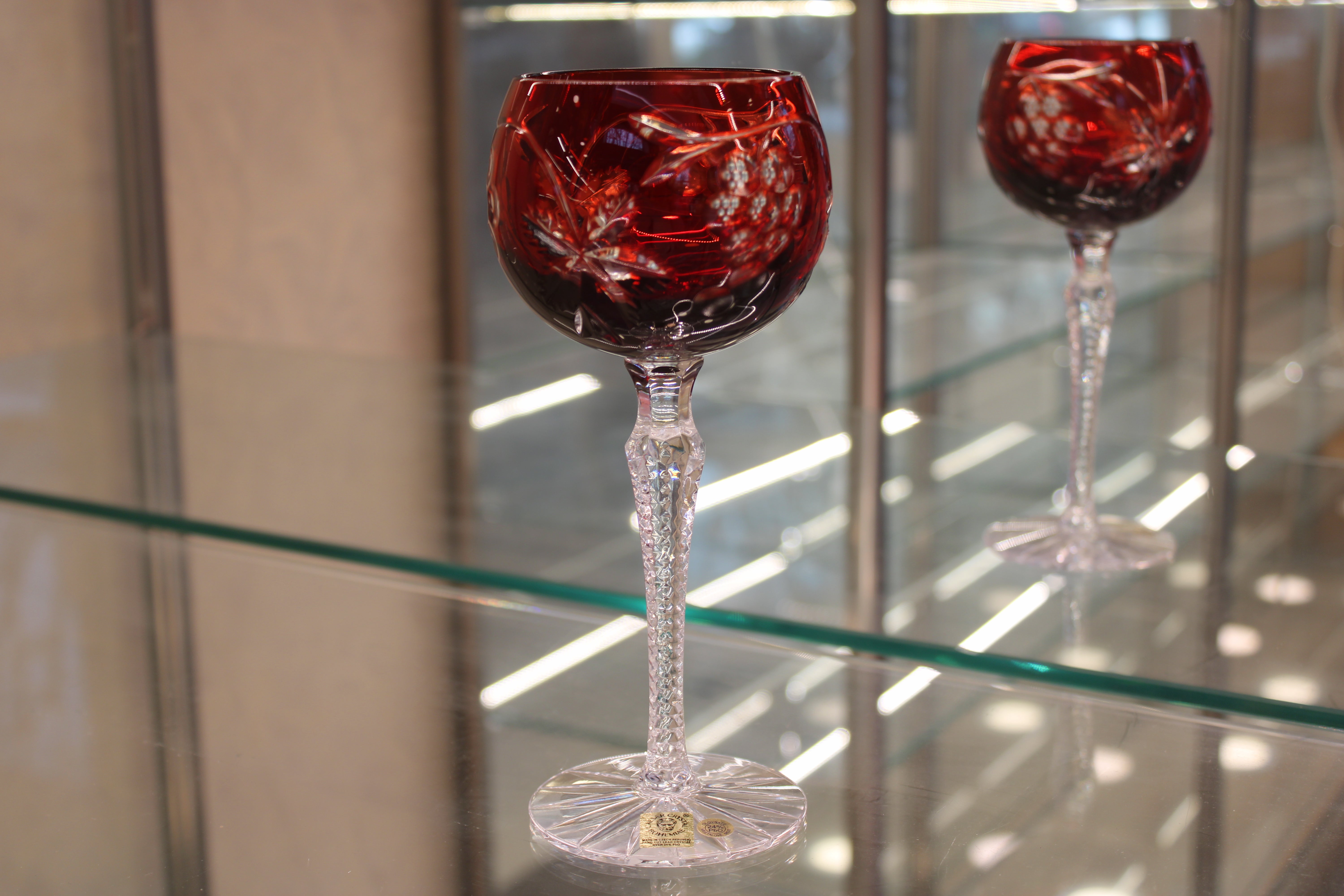 PAHAR CU PICIOR ROMAN GRAPES - 190ml - Ruby