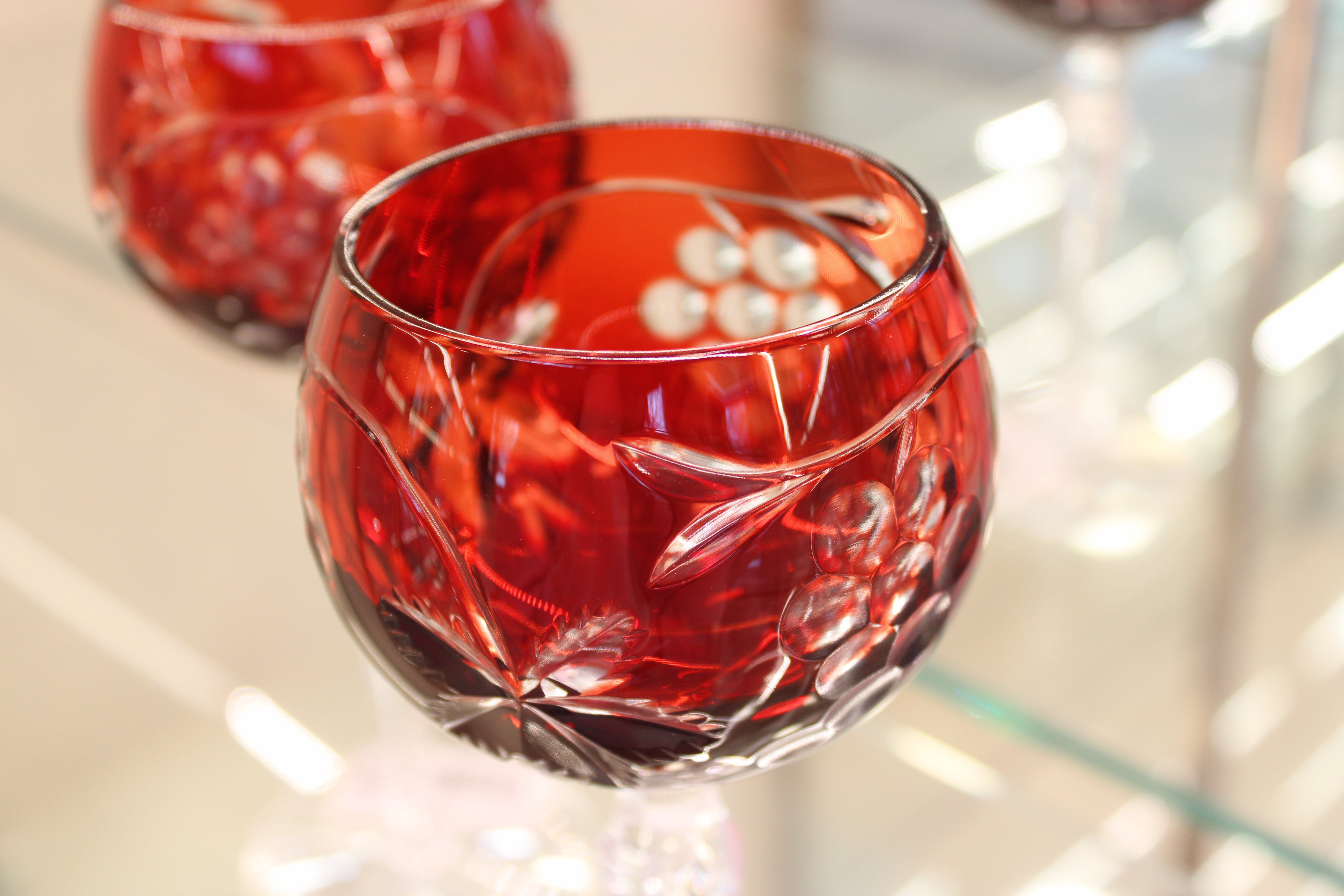 PAHAR CU PICIOR ROMAN GRAPES - 190ml - Ruby