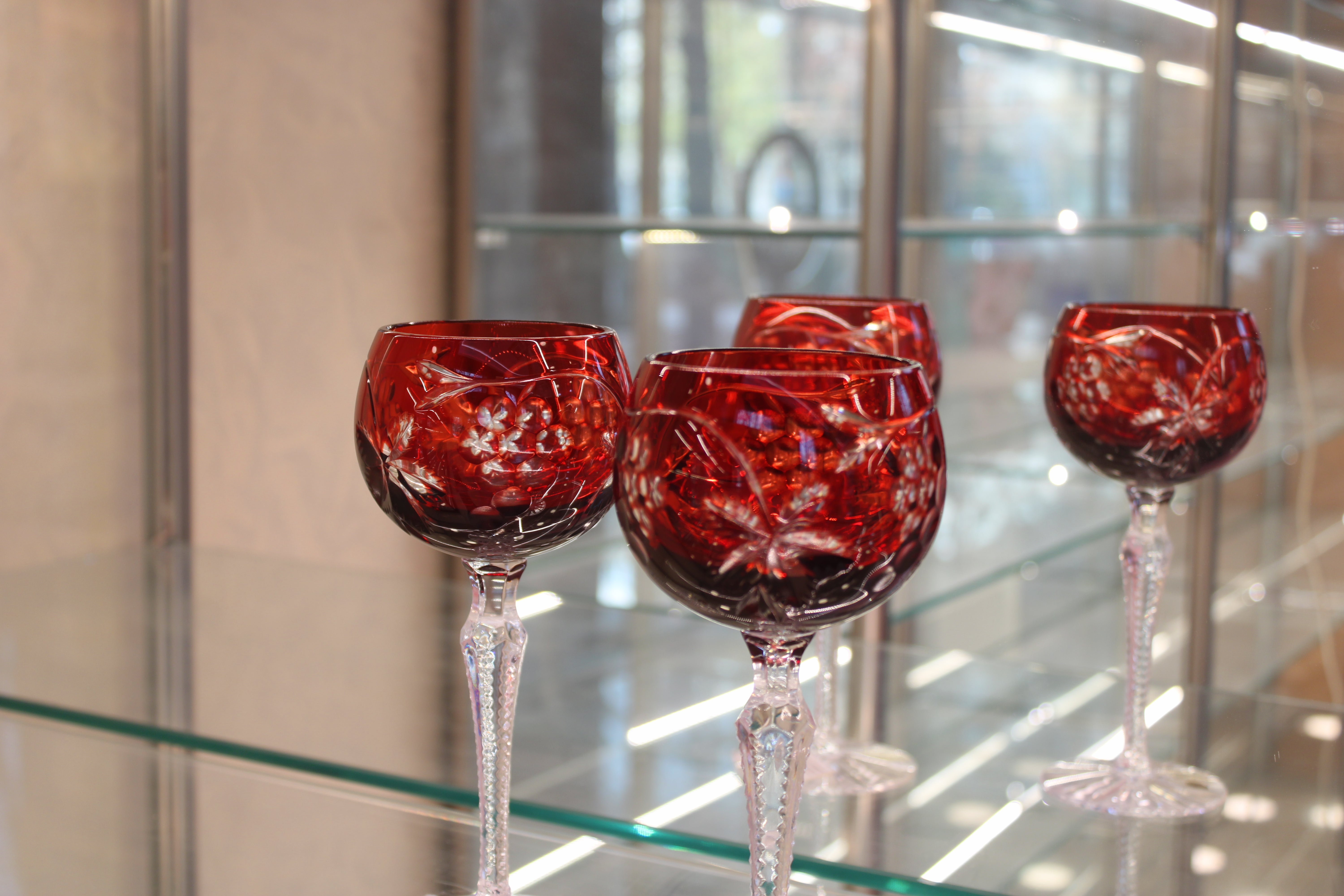PAHAR CU PICIOR ROMAN GRAPES - 190ml - Ruby